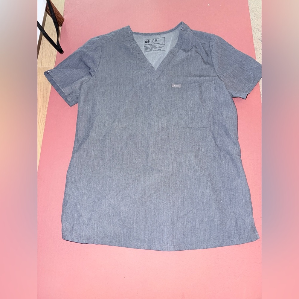 Figs Catarina short sleeve scrub top with pocket size small